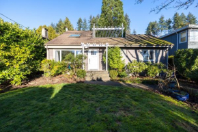 Sequoia House near Downtown, Capilano Bridge and Cypress Mountain